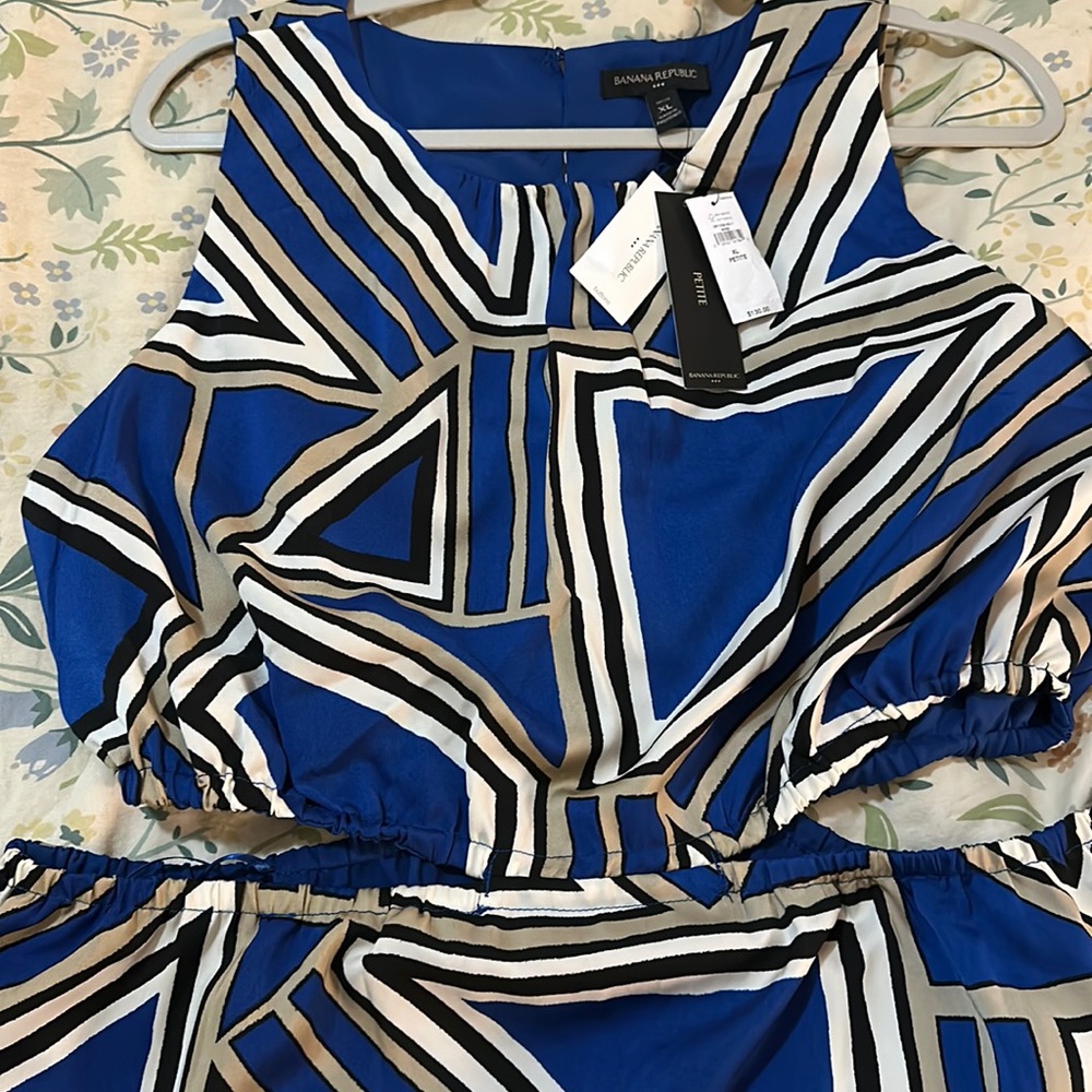 Lovely blue pattern dress from banana republic- never worn with tags.